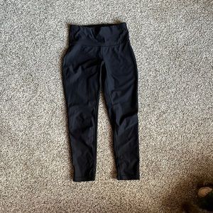 Black athletic leggings